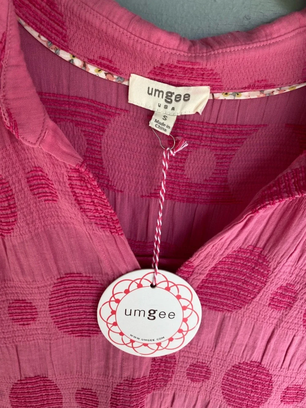 BNWT Rose Umgee Swiss Dot Jacquard tiered mini Dress w/ Smock Puff Sleeves - Picture 6 of 6